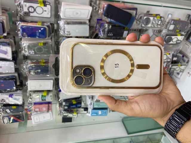 étui IPHONE 15