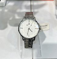 MONTRE FEMME 110 Boîtier carré argenté (Minimalis