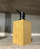 distributeur de savon Bois clair